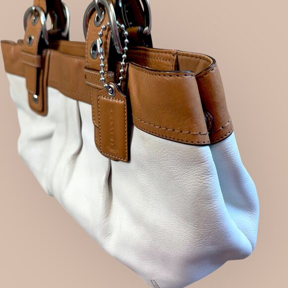 Coach Y2K Leather Soho Tote Shoulder Bag Double Handle Buckled Pleated Ivory Tan - Picture 3 of 14